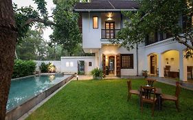 Stayvista'S Shalom Villa - 4Bhk With Near Mararikulam Railway Station & Private Pool